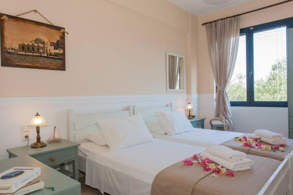 Villa Manolis Chrissi Akti Chania Exterior foto